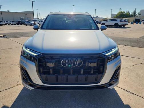 2025 Audi Q7 Premium Plus 45 TFSI quattro Tiptronic