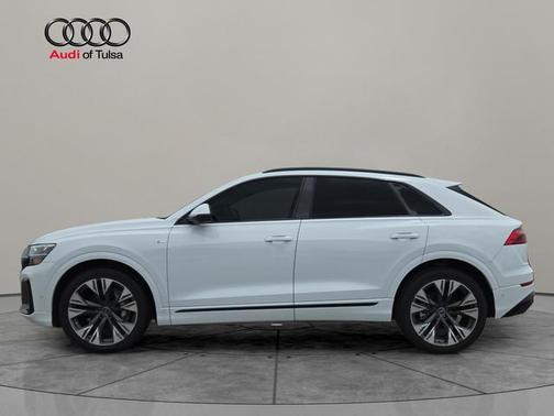 Glacier White Metallic 2026 Audi Q8 55 Premium