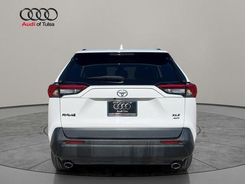 Super White 2020 Toyota RAV4 XLE
