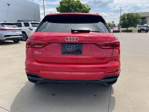Tango Red Metallic 2021 Audi Q3 45 S line Premium