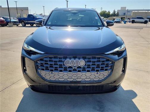 2025 Audi Q5 Premium TFSI quattro S tronic