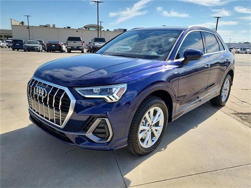 2025 Audi Q3 Premium 45 TFSI S line quattro Tiptronic