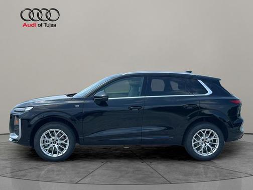 Mythos Black Metallic 2026 Audi Q3 S line