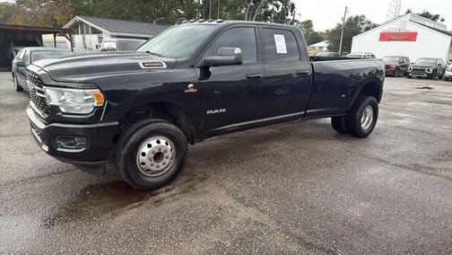 2022 RAM 3500 Big Horn Crew Cab 4x4 8' Box