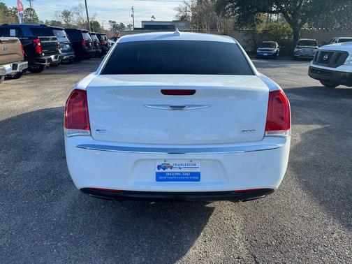 2015 Chrysler 300 Limited