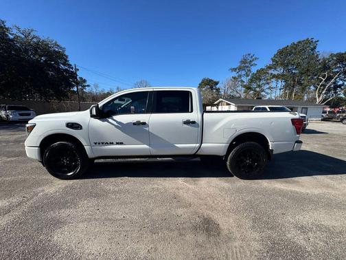 2018 Nissan Titan XD SV