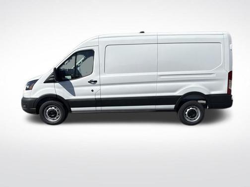 2026 Ford Transit-250 148 WB Medium Roof Cargo
