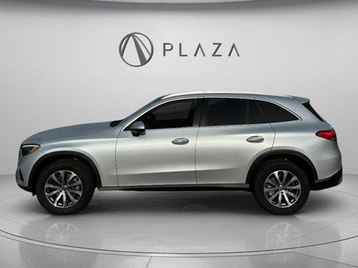 2026 Mercedes-Benz GLC 300 4MATIC