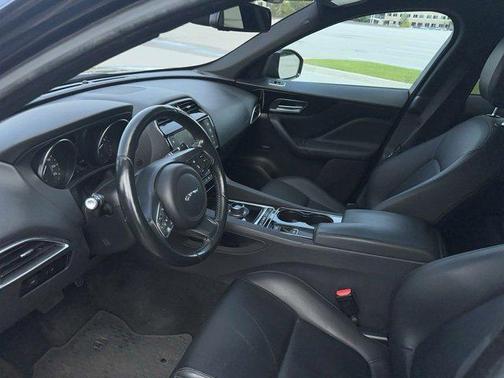 2017 Jaguar F-PACE 35t Premium