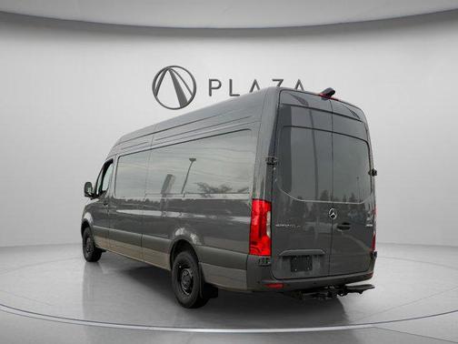 2025 Mercedes-Benz Sprinter 2500 High Roof