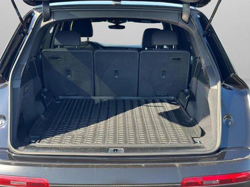 2021 Audi Q7 55 Prestige