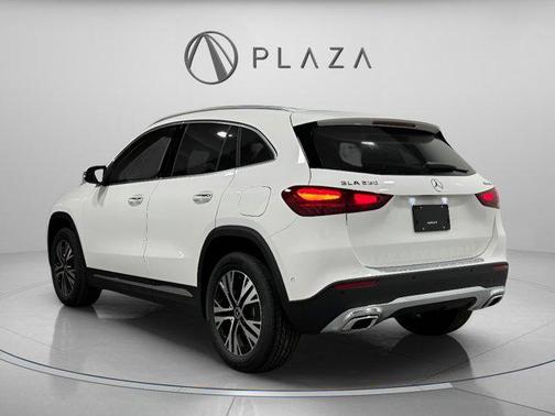 2026 Mercedes-Benz GLA 250 4MATIC