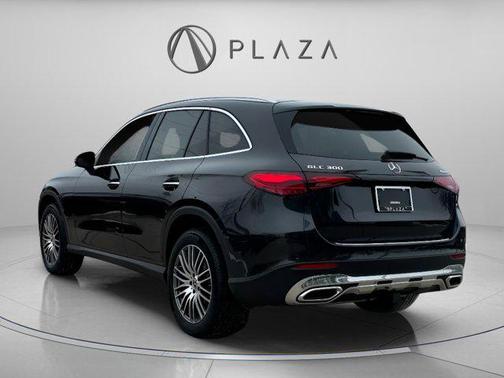 2026 Mercedes-Benz GLC 300 4MATIC