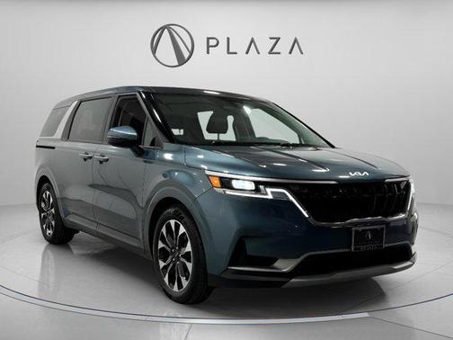2024 Kia Carnival EX