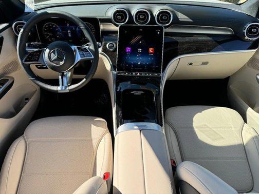 2025 Mercedes-Benz GLC 350e Base