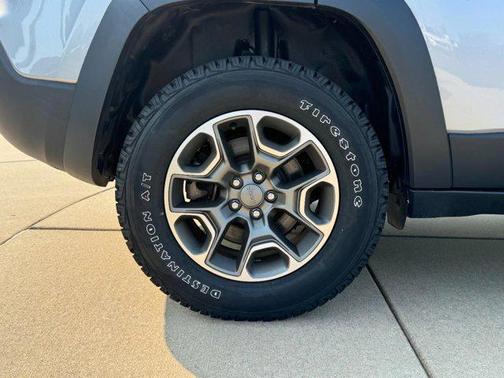 2021 Jeep Cherokee Trailhawk