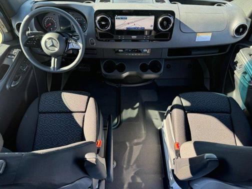 2025 Mercedes-Benz Sprinter 2500 High Roof
