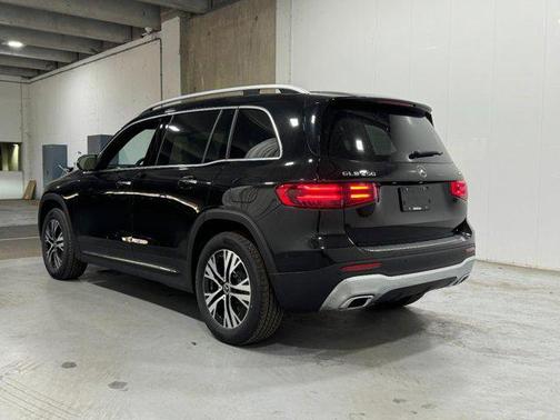 2026 Mercedes-Benz GLB 250 4MATIC