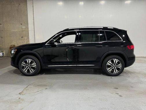 2026 Mercedes-Benz GLB 250 4MATIC