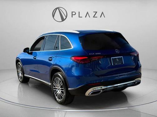 2026 Mercedes-Benz GLC 300 4MATIC