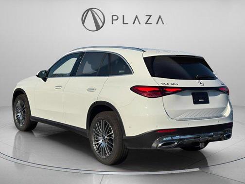 2025 Mercedes-Benz GLC 300 4MATIC
