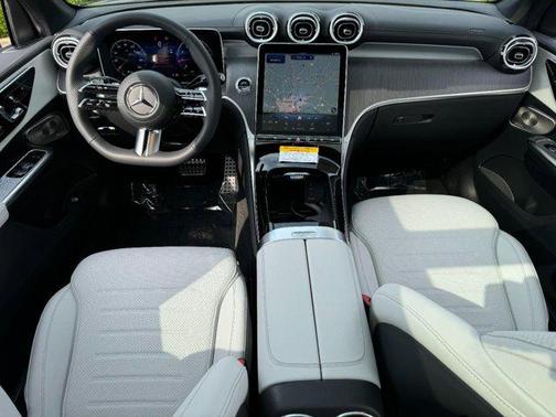 2025 Mercedes-Benz GLC 300 4MATIC