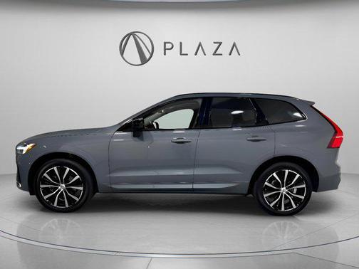 2024 Volvo XC60 B5 Plus Dark Theme