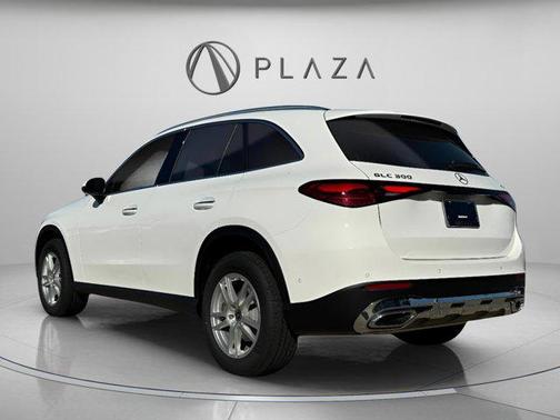 2025 Mercedes-Benz GLC 300 4MATIC