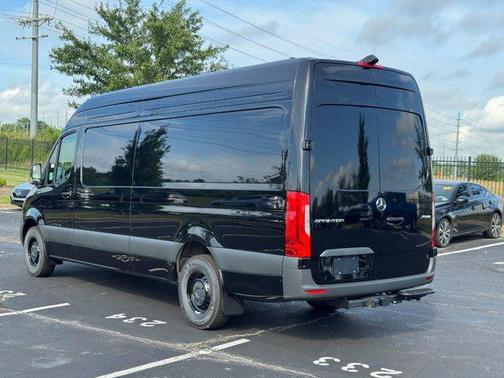 2025 Mercedes-Benz Sprinter 2500 High Roof