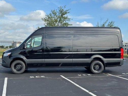 2025 Mercedes-Benz Sprinter 2500 High Roof