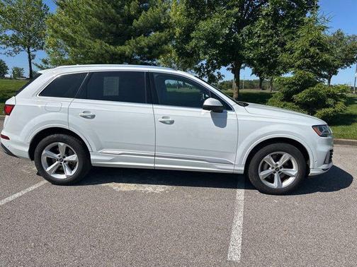 2022 Audi Q7 55 Premium