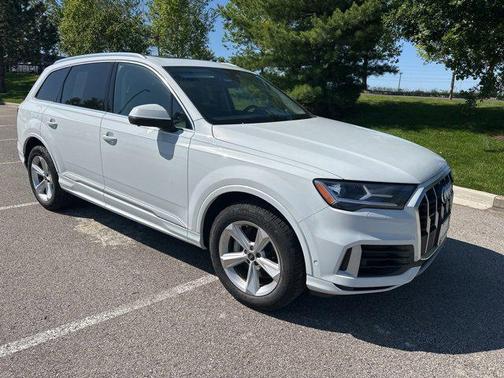 2022 Audi Q7 55 Premium