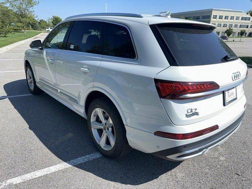 2022 Audi Q7 55 Premium