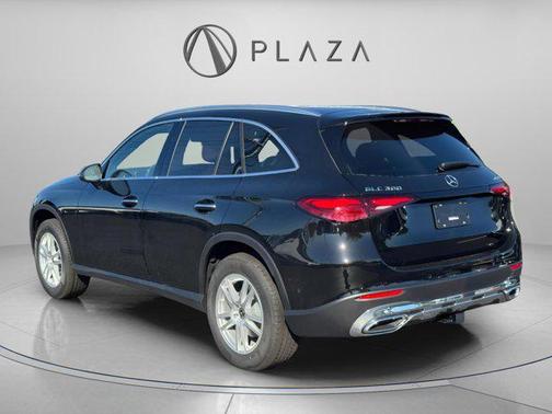 2026 Mercedes-Benz GLC 300 4MATIC