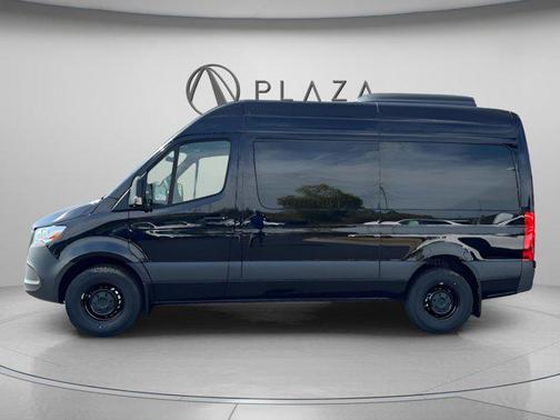 2025 Mercedes-Benz Sprinter 2500 Standard Roof