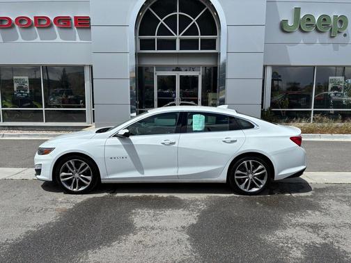 Summit White 2023 Chevrolet Malibu FWD 1LT