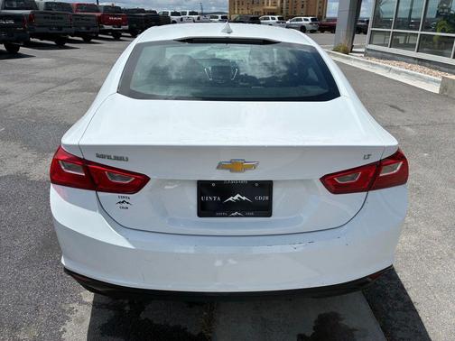 Summit White 2023 Chevrolet Malibu FWD 1LT