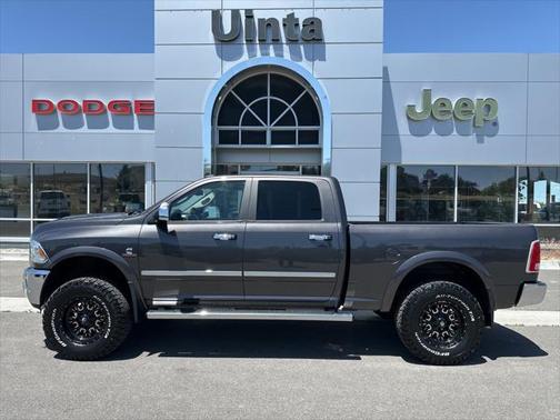 2018 RAM 3500 Laramie Crew Cab 4x4 6'4' Box