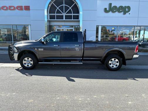 Brilliant Black Crystal Pearlcoat 2016 RAM 3500 Longhorn