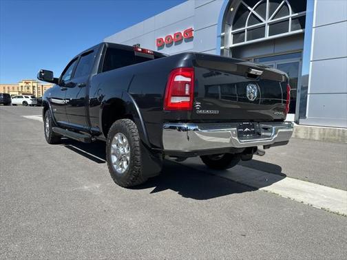 2021 RAM 3500 Laramie Crew Cab 4x4 6'4' Box