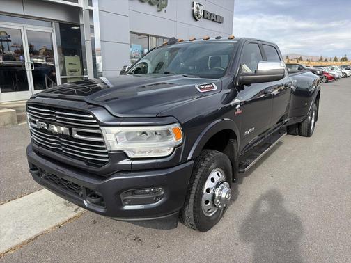 2019 RAM 3500 Laramie Crew Cab 4x4 8' Box