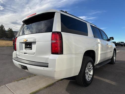 2017 Chevrolet Suburban LT