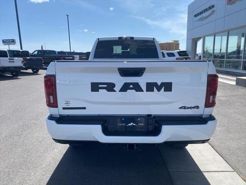 2025 RAM 3500 Big Horn Crew Cab 4x4 8' Box