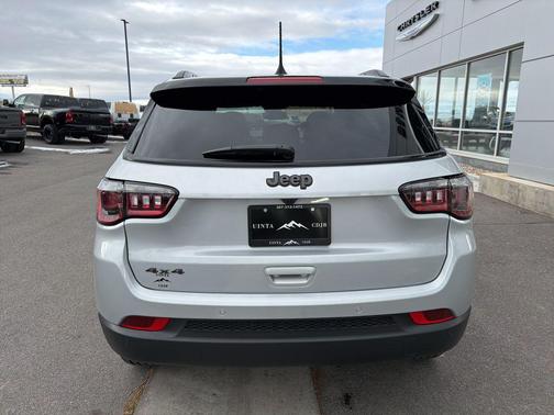 Silver Zynith Metallic Clearcoat 2026 Jeep Compass Limited