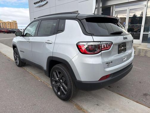 Silver Zynith Metallic Clearcoat 2026 Jeep Compass Limited