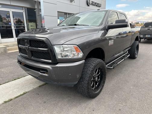 2018 RAM 3500 Tradesman Crew Cab 4x4 6'4' Box
