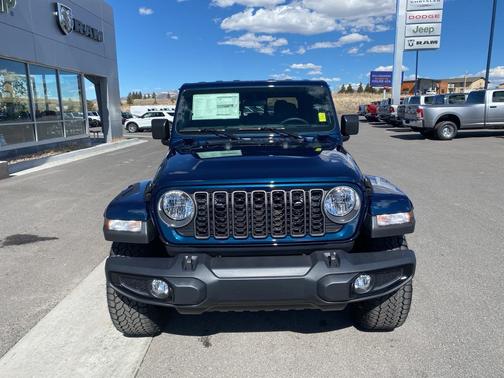 2025 Jeep Gladiator Nighthawk