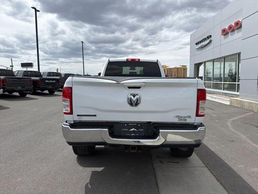Bright White Clearcoat 2021 RAM 3500 Big Horn Crew Cab 4x4 8' Box