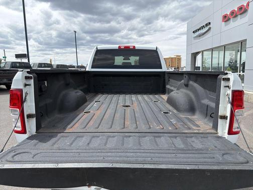 Bright White Clearcoat 2021 RAM 3500 Big Horn Crew Cab 4x4 8' Box