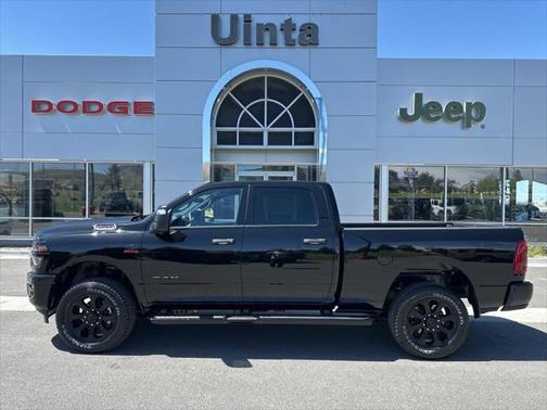 2025 RAM 3500 Big Horn Crew Cab 4x4 6'4' Box